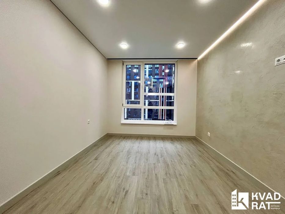 Продаю 1км квартиру з ремонтом біля Велесу