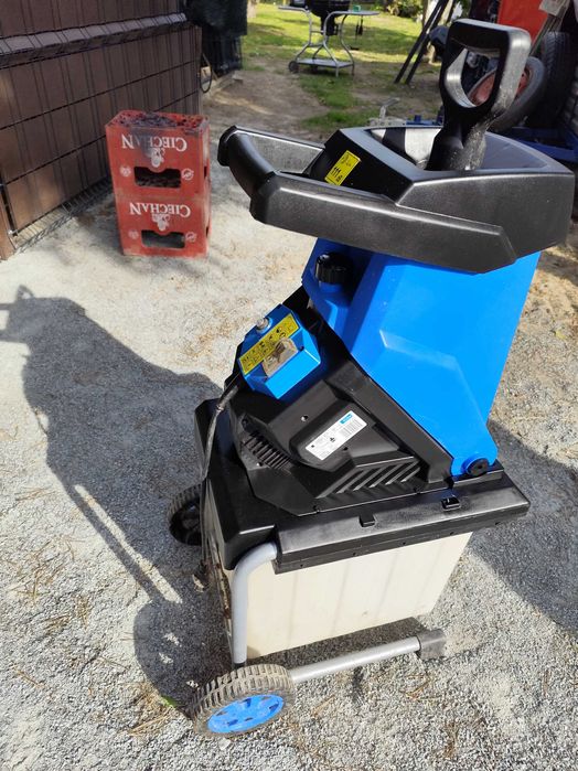 rębak rozdrabniacz do gałęzi nożowy