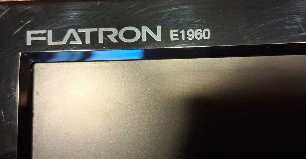 Monitor LG Flatron 19 polegadas