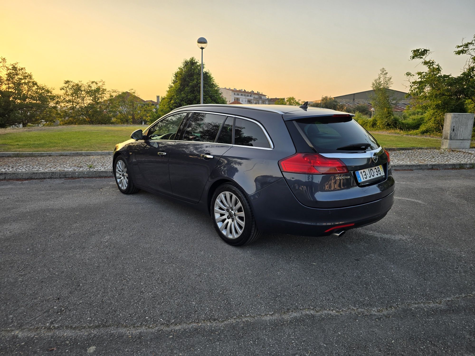 Opel Insignia 2010 apenas 206000kms