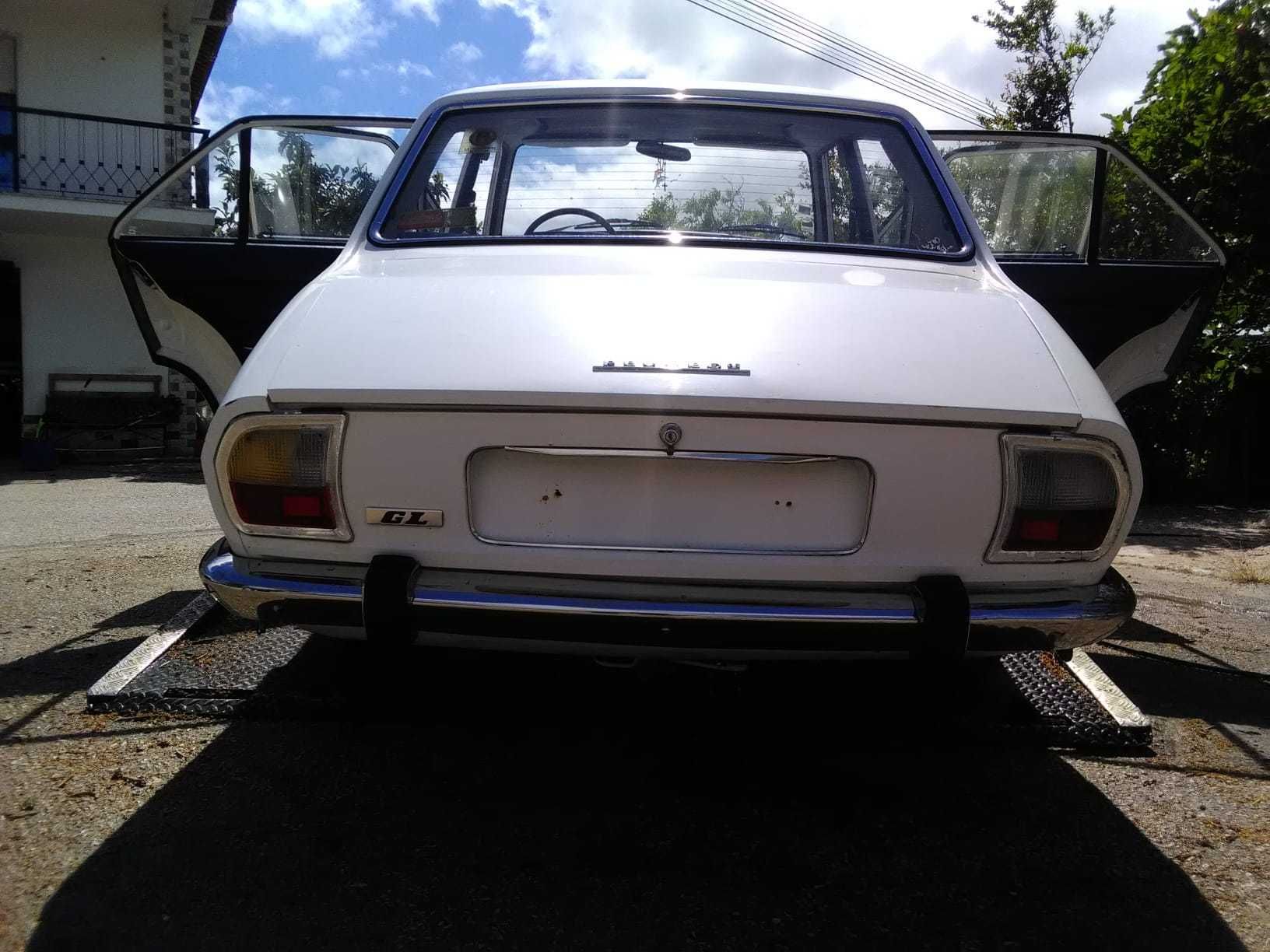 Peugeot 504 a gaolina