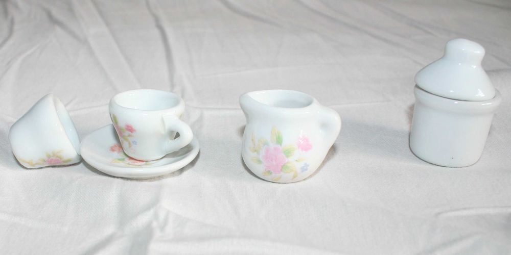 Mini porcelanowe naczynia