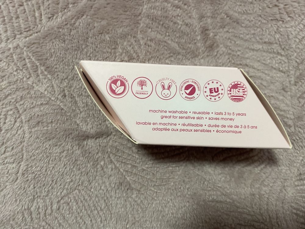 Make up eraser premium sample