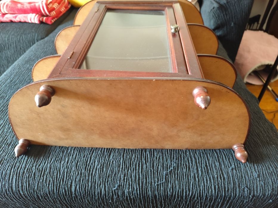 Móvel vitrine mogno