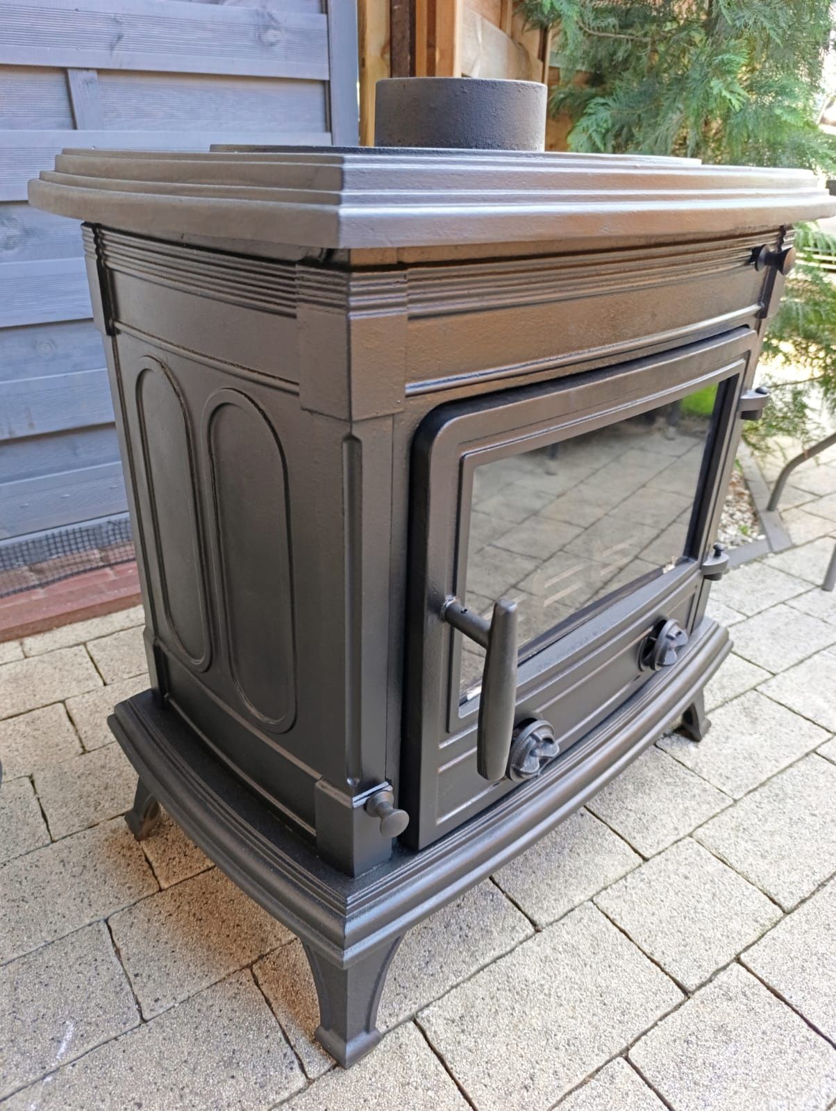 Kominek żeliwny wolnostojący 12 kw plus rury