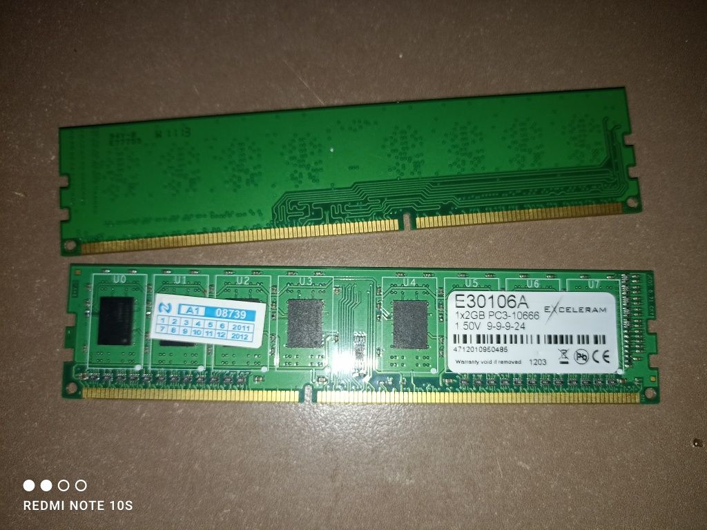 Оперативна пам'ять ddr3 по 2гб планка