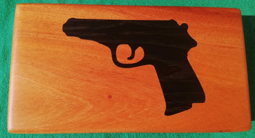 Walther pistolet intarsja drewniane pudełko mahoń szkatułka