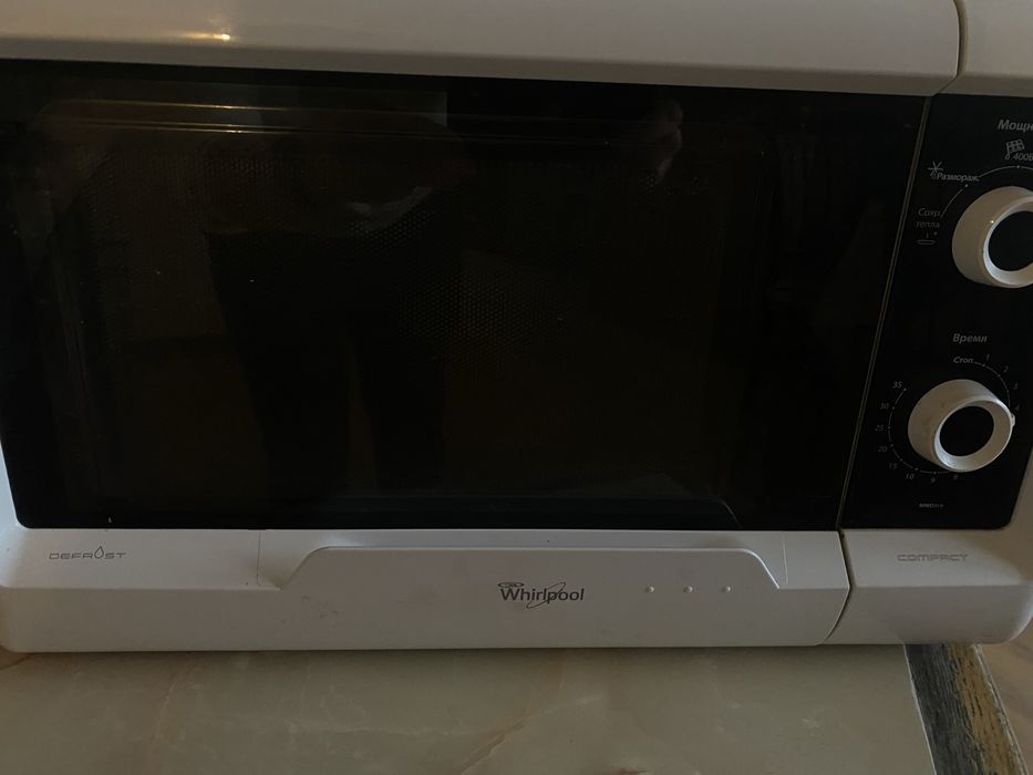 Мікрохвильова піч Whirlpool