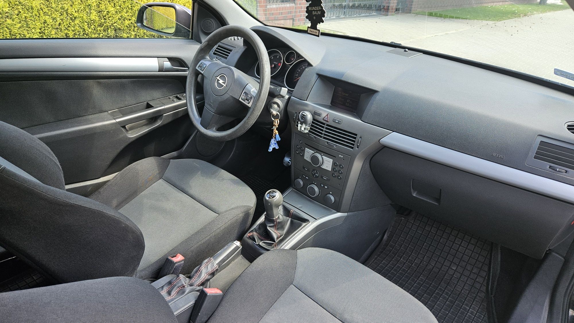 Opel Astra H GTC 1.9cdti