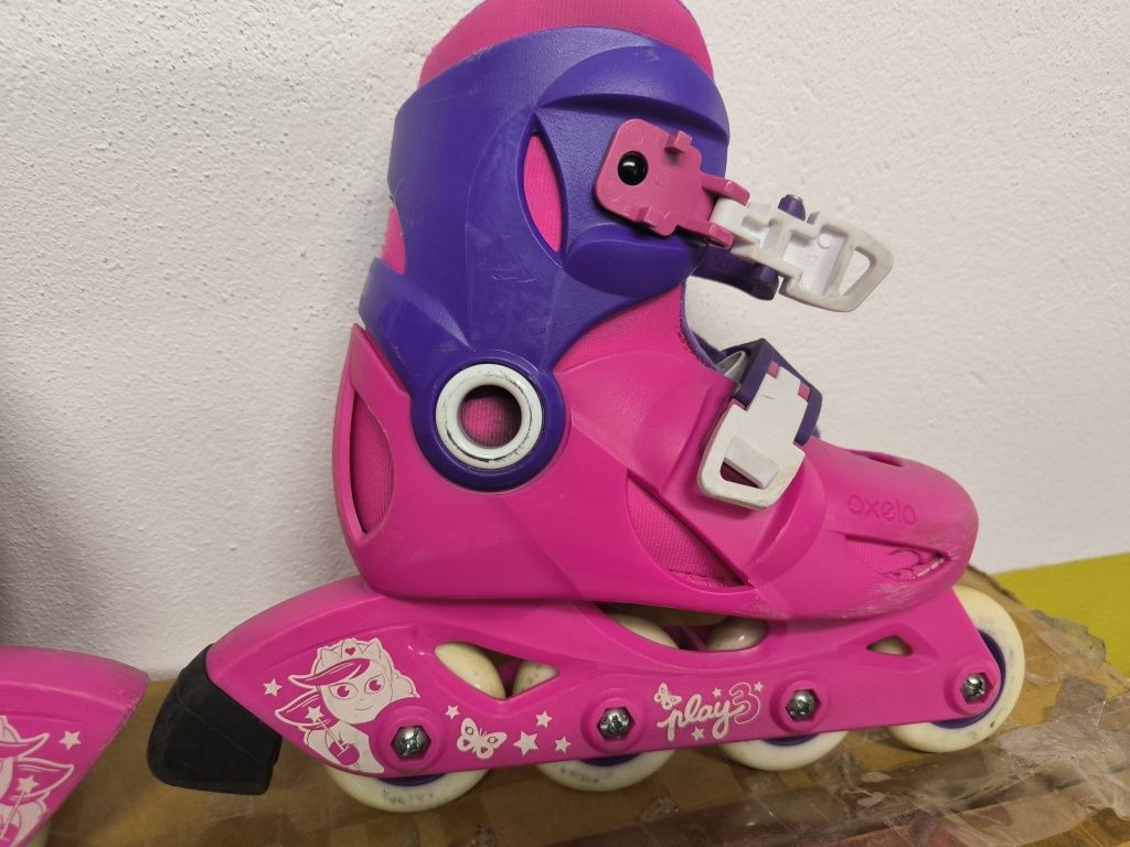 Patins e capacete para criança