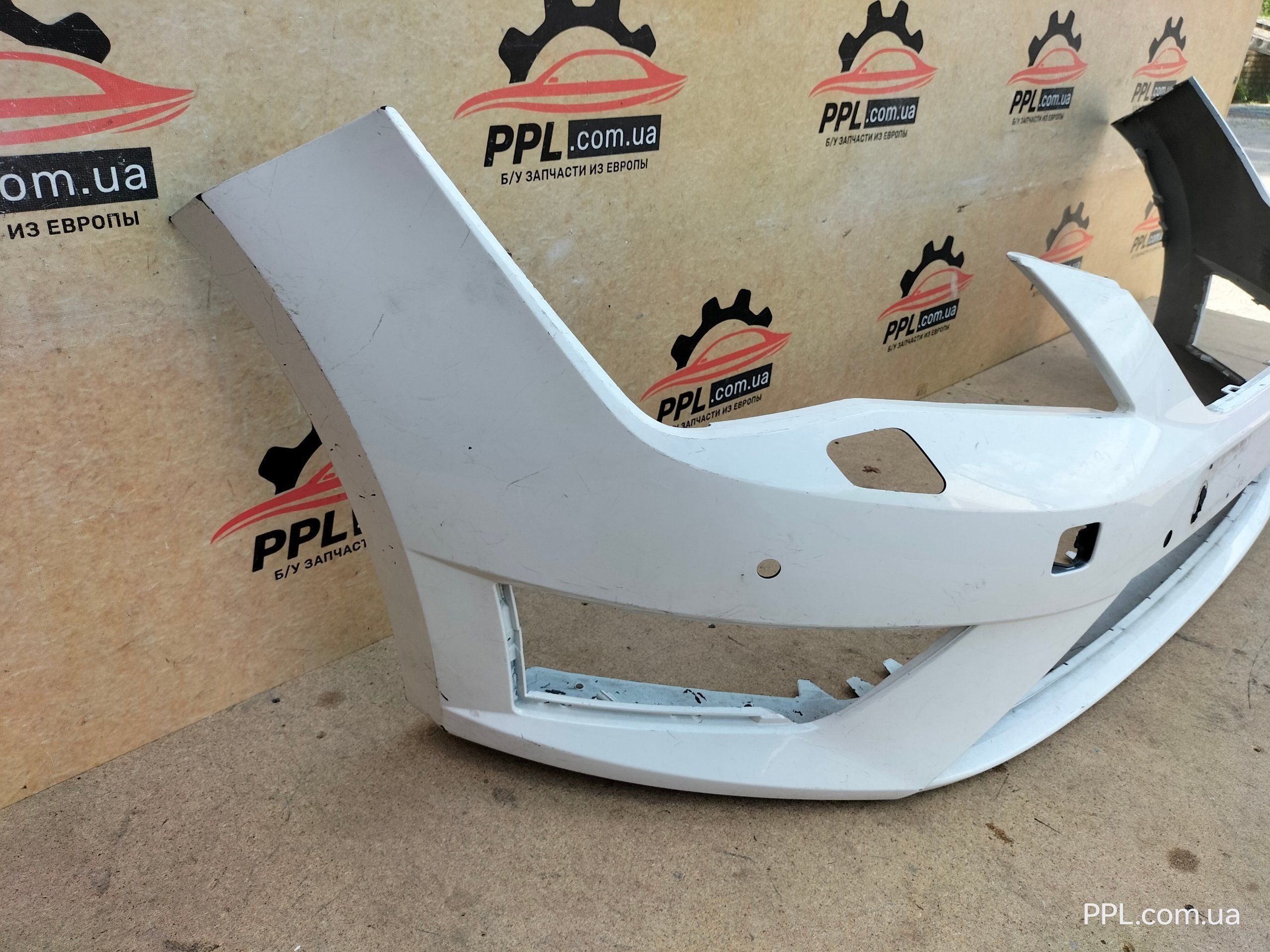 Seat Leon III FR 12-17 передний бампер 5F0807221M