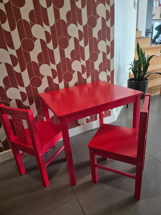 Stolik z krzesełkami IKEA