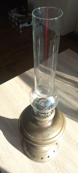 Stara lampa naftowa