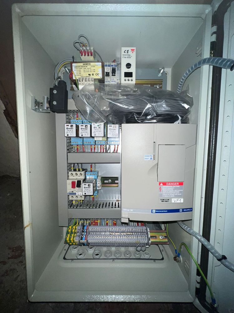 Quadro eletrico trifasico 2 iguais