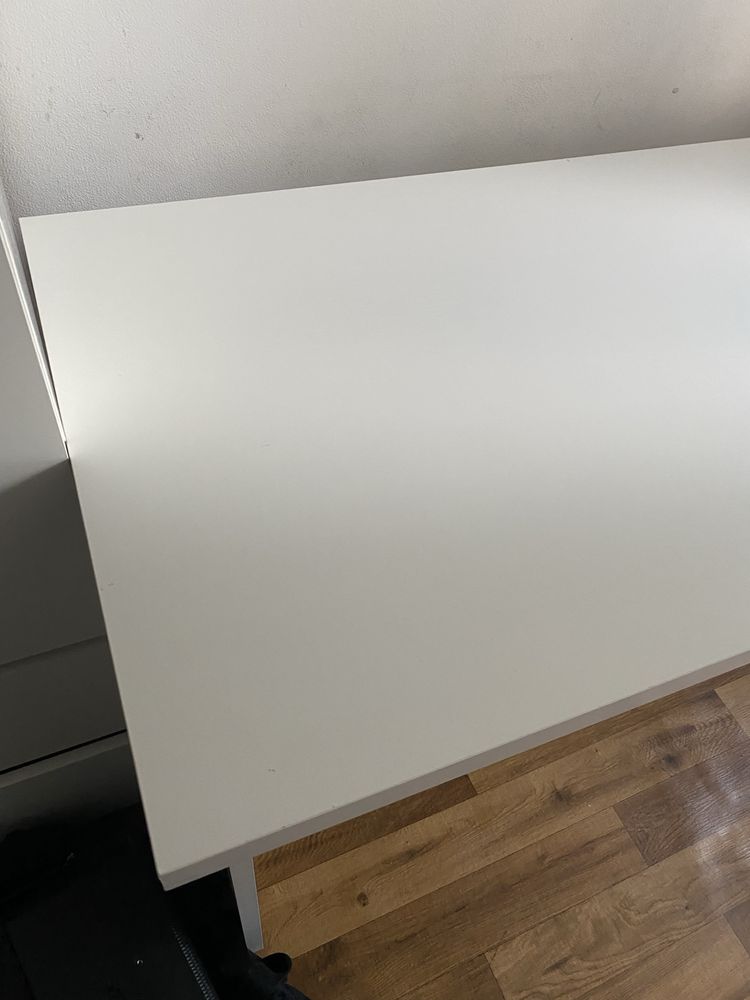 Solidne grube Biurko IKEA - białe 160 cm x 65 cm x 80 cm, grubość 3,3