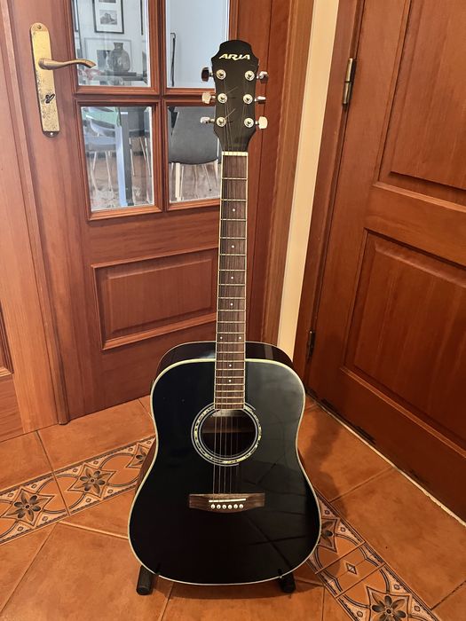 Guitarra eletroacustica Aria