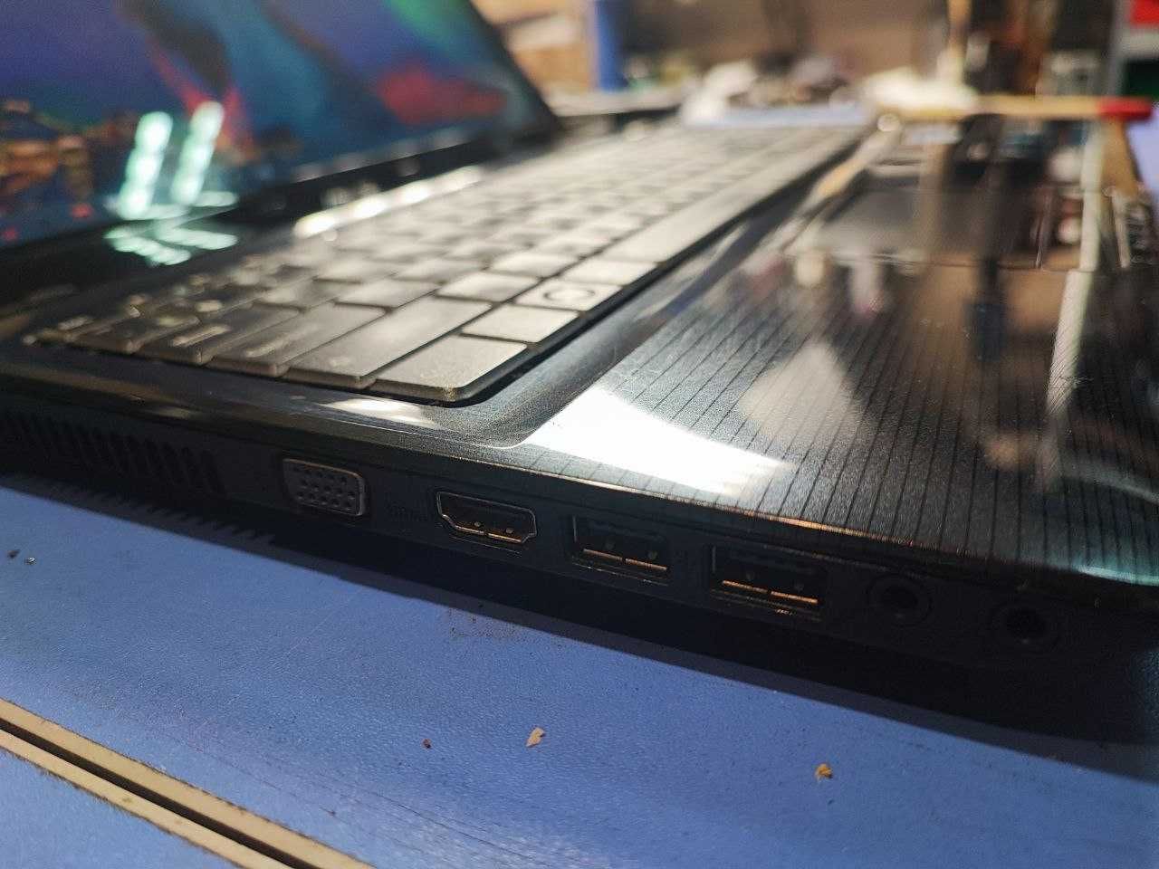 ноутбук Asus A52D