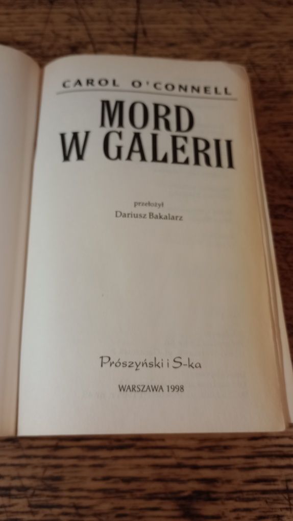 Mord w galerii. Carol O'Connell