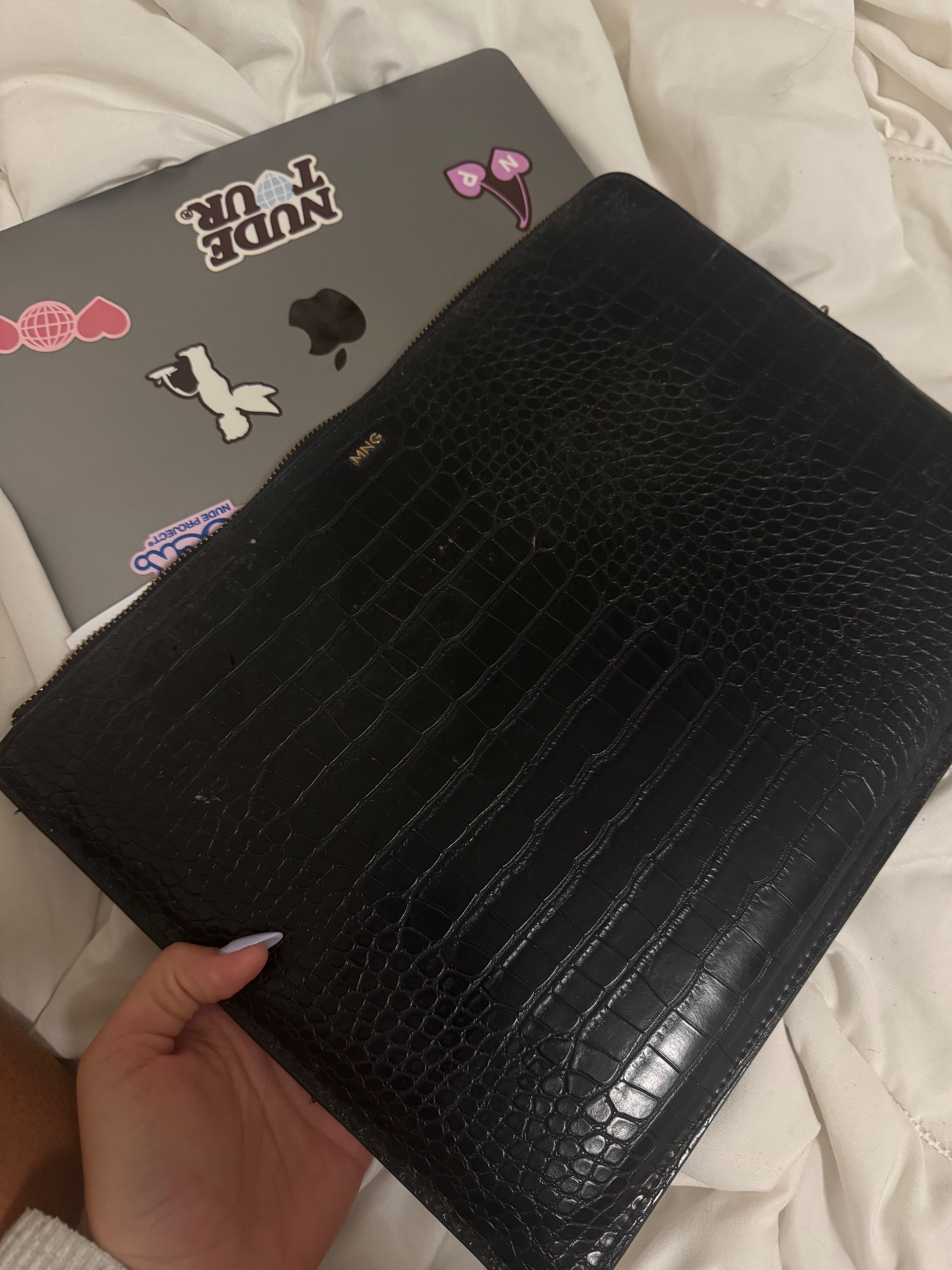 MacBook Air [M1,2020] + capa