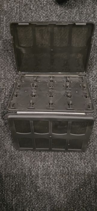 Dwustronne etui na gry/kartridże do ps vita