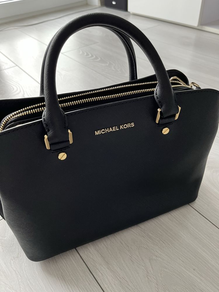 Michael Kors torebka czarna kuferek na ramię listonoszka damska