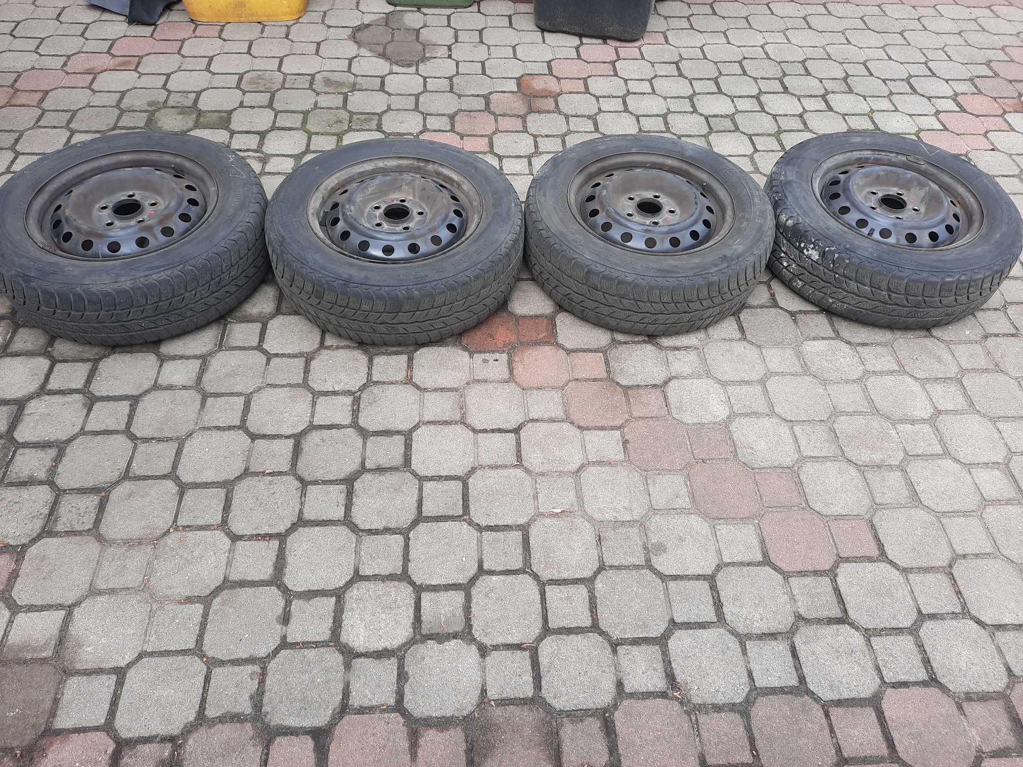 Felgi stalowe Honda koła komplet 15 5x114,3 oryginalne kołpaki gratis