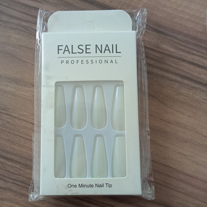 Sztuczne paznokcie ( różne wzory)