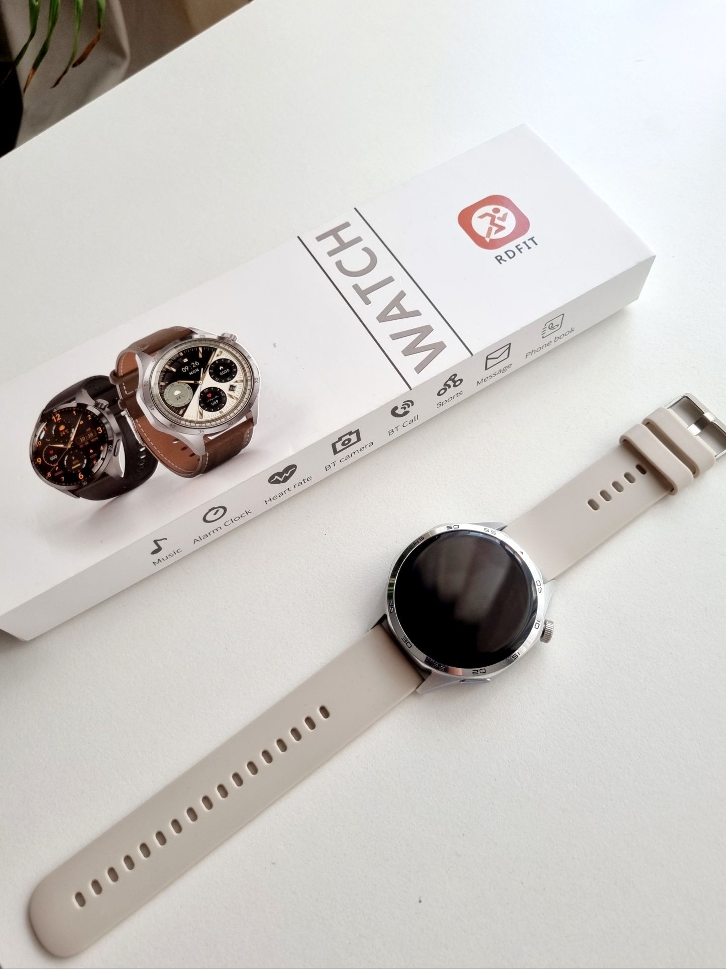 Srebrny smartwatch GT5 Pro nowy