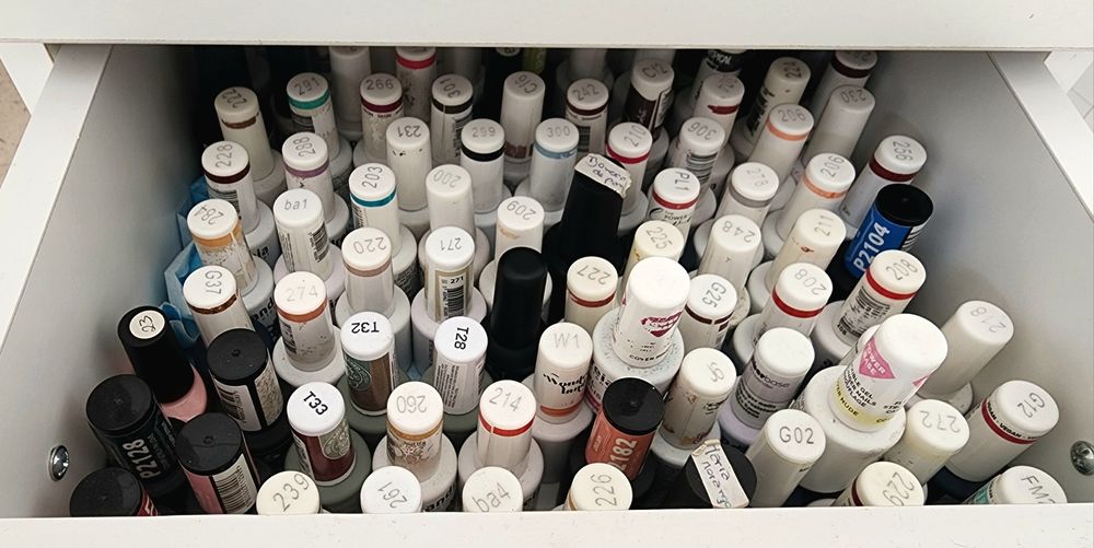 Conjunto de manicure, depilação e estética