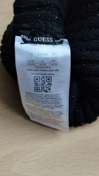 Czapka Guess dla dziewczynki