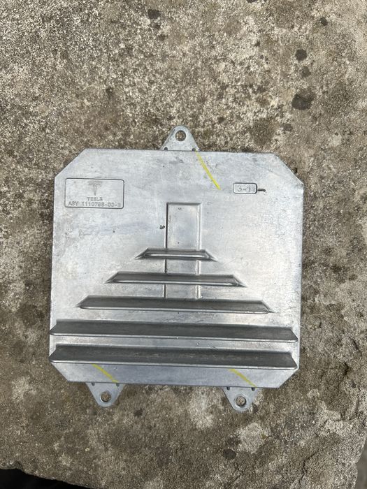 Блок фари Tesla Model 3