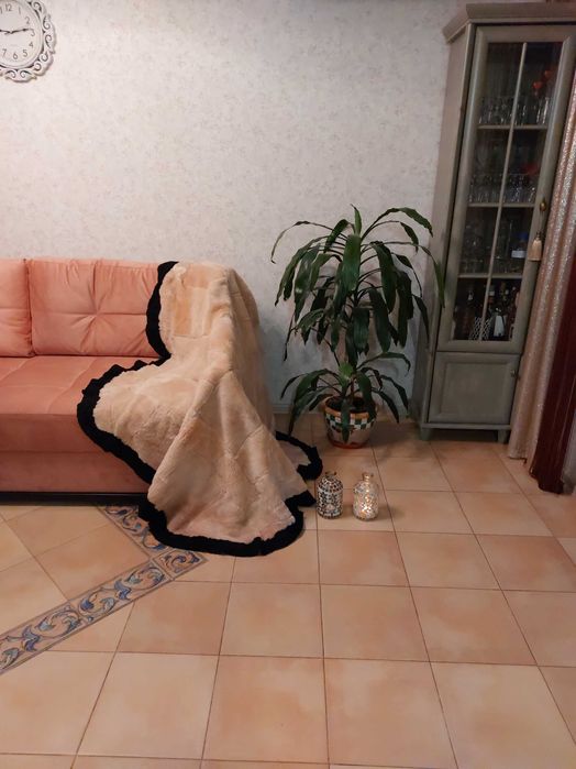 Коврик-плед из натурального меха ручной работы