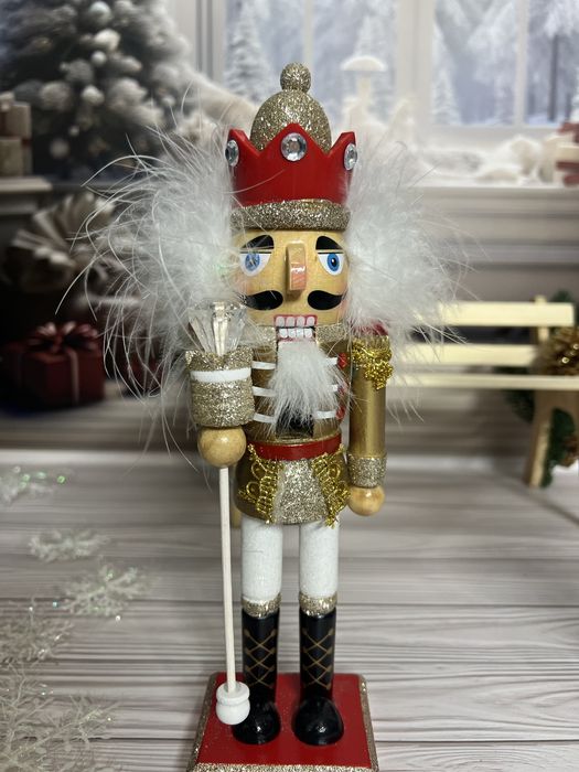 Лускунчик , олені, новорічні декоративні іграшки