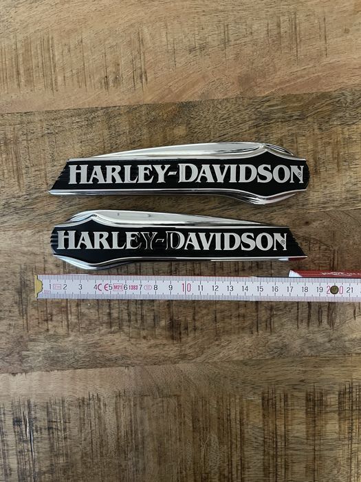 Harley-Davidson – oryginalne emblematy na zbiornik paliwa