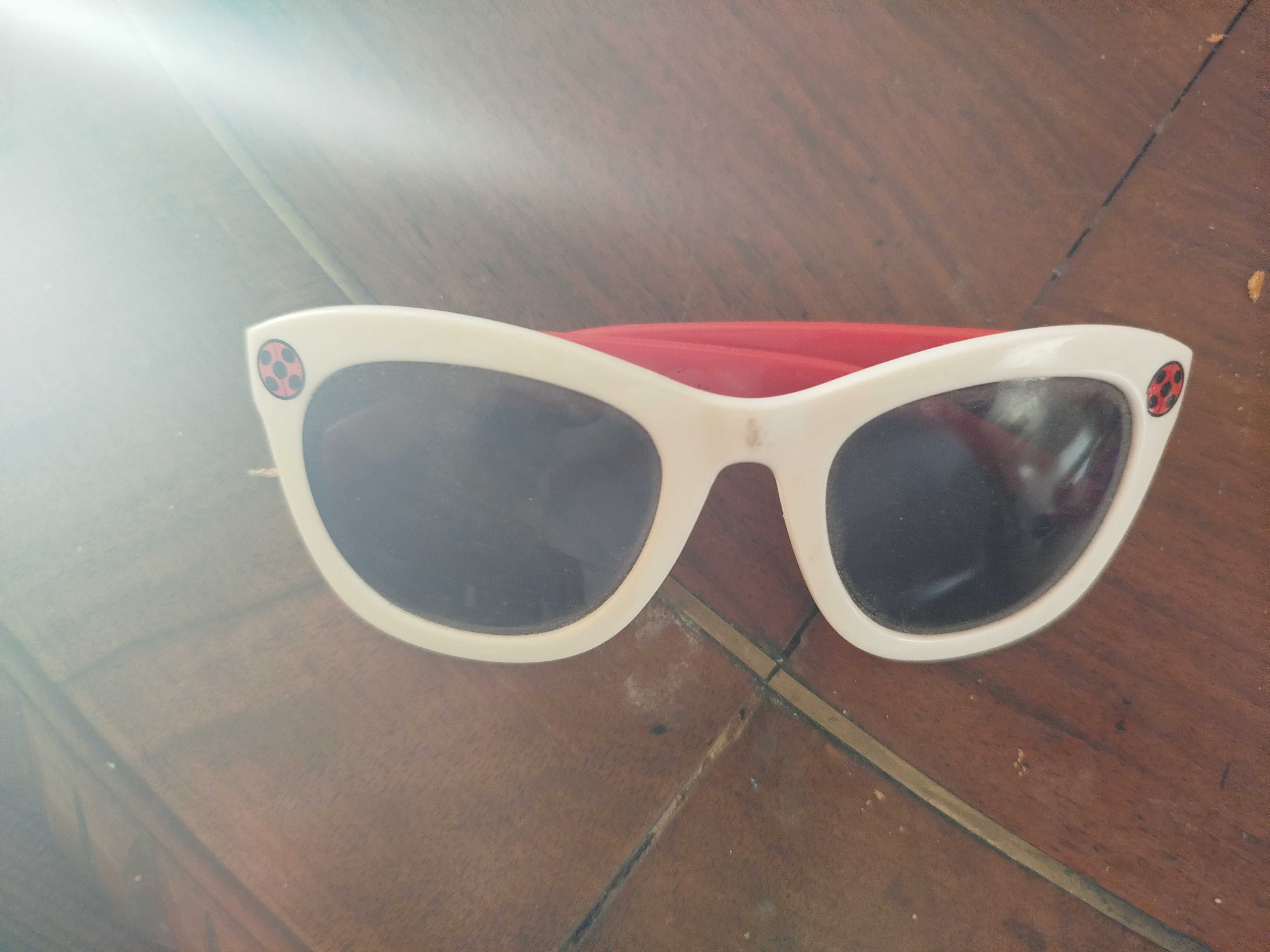 vendo oculos de sol da lady bug