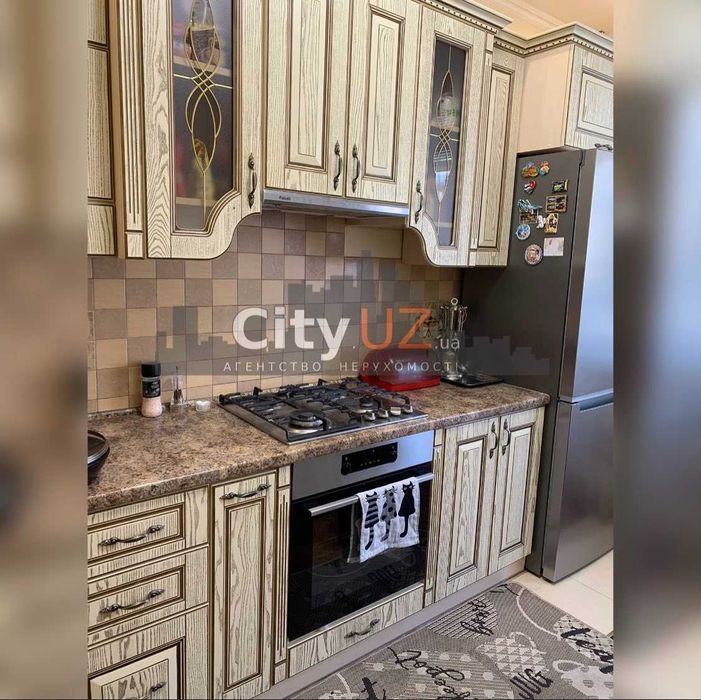 Продам квартиру з видом на парк