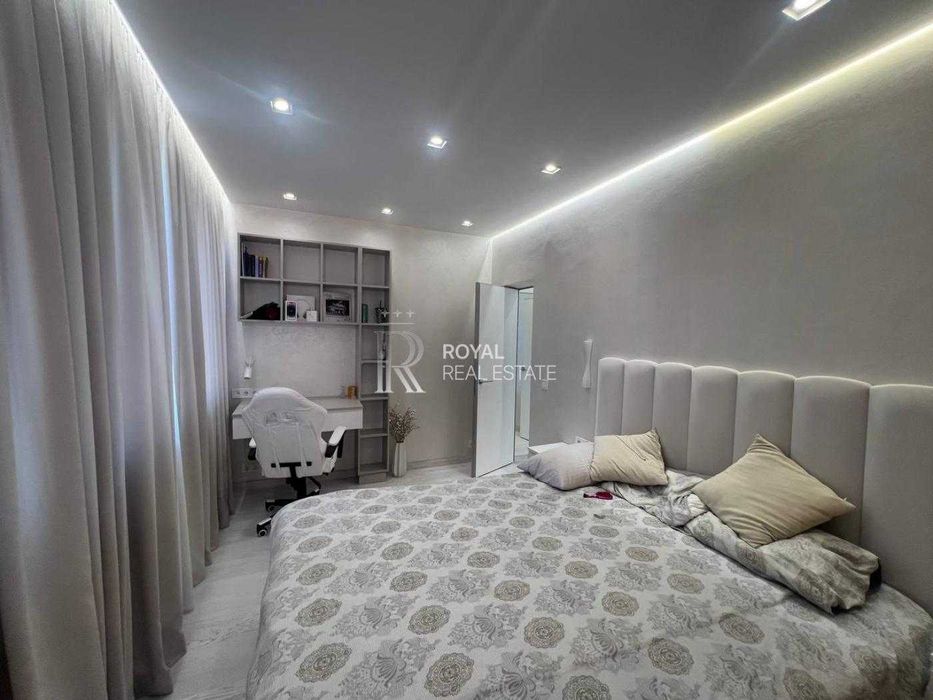 Осещина Продаж Будинку КМ Троянда з Ремонтом 240м2 8 сотих 6к