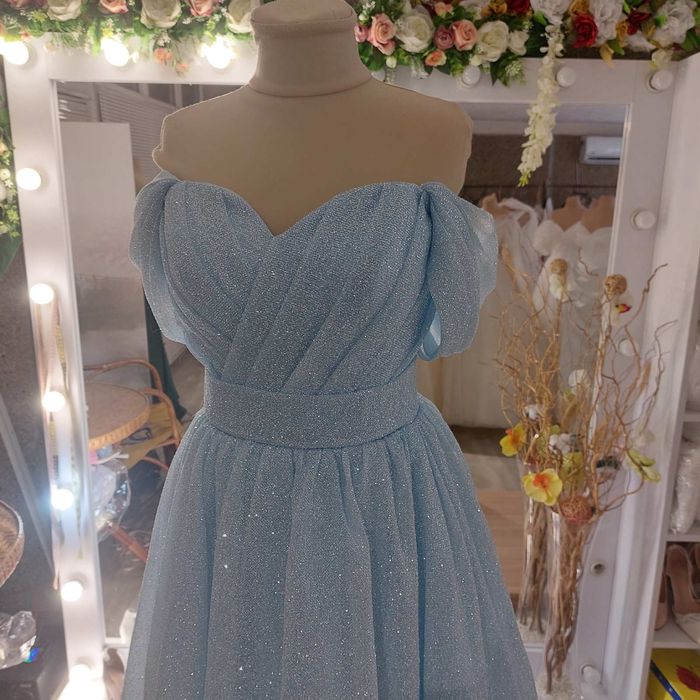 Розпродаж випускних суконь. Ціни від 1500 грн