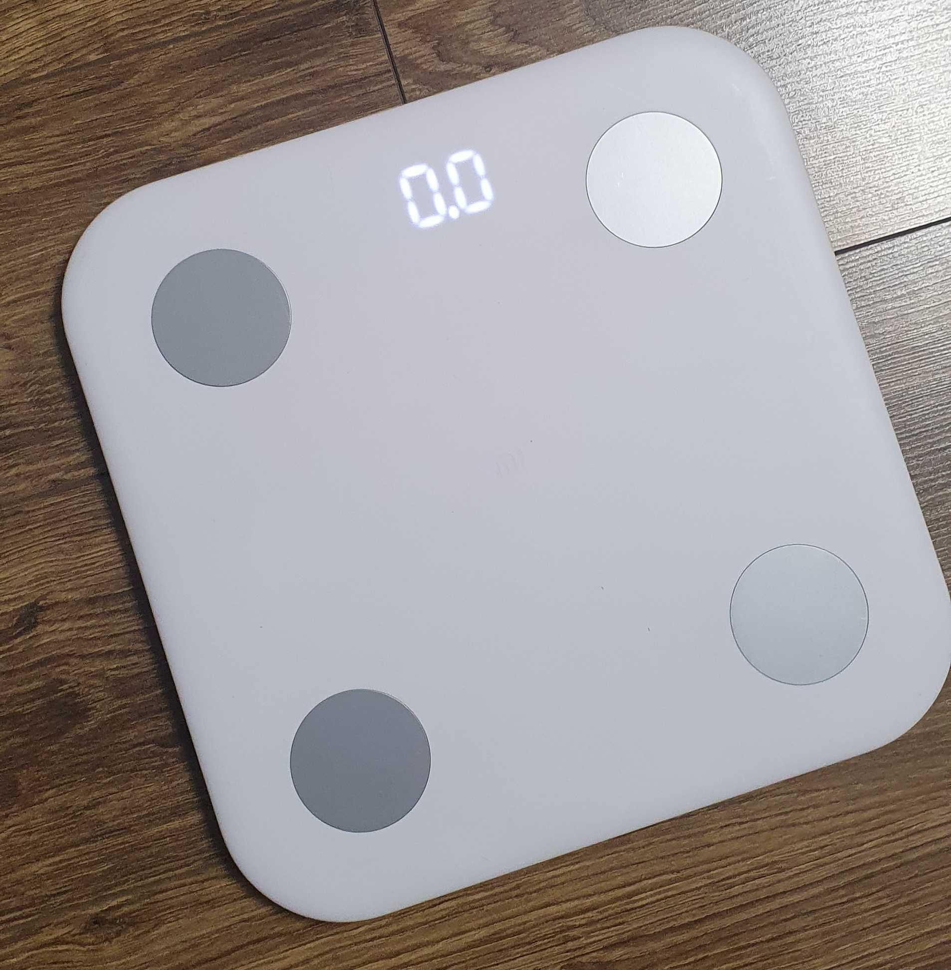 Умные весы Xiaomi Mi Body Composition Scale смарт-весы напольные