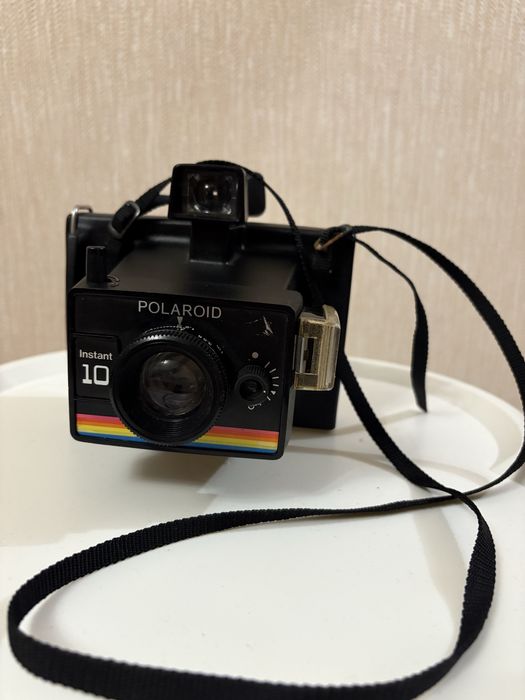 Фотоапарат polaroid instant 10