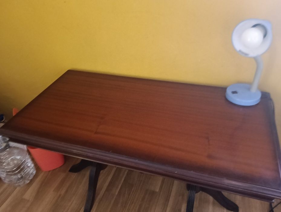 Mesa em madeira - Usada