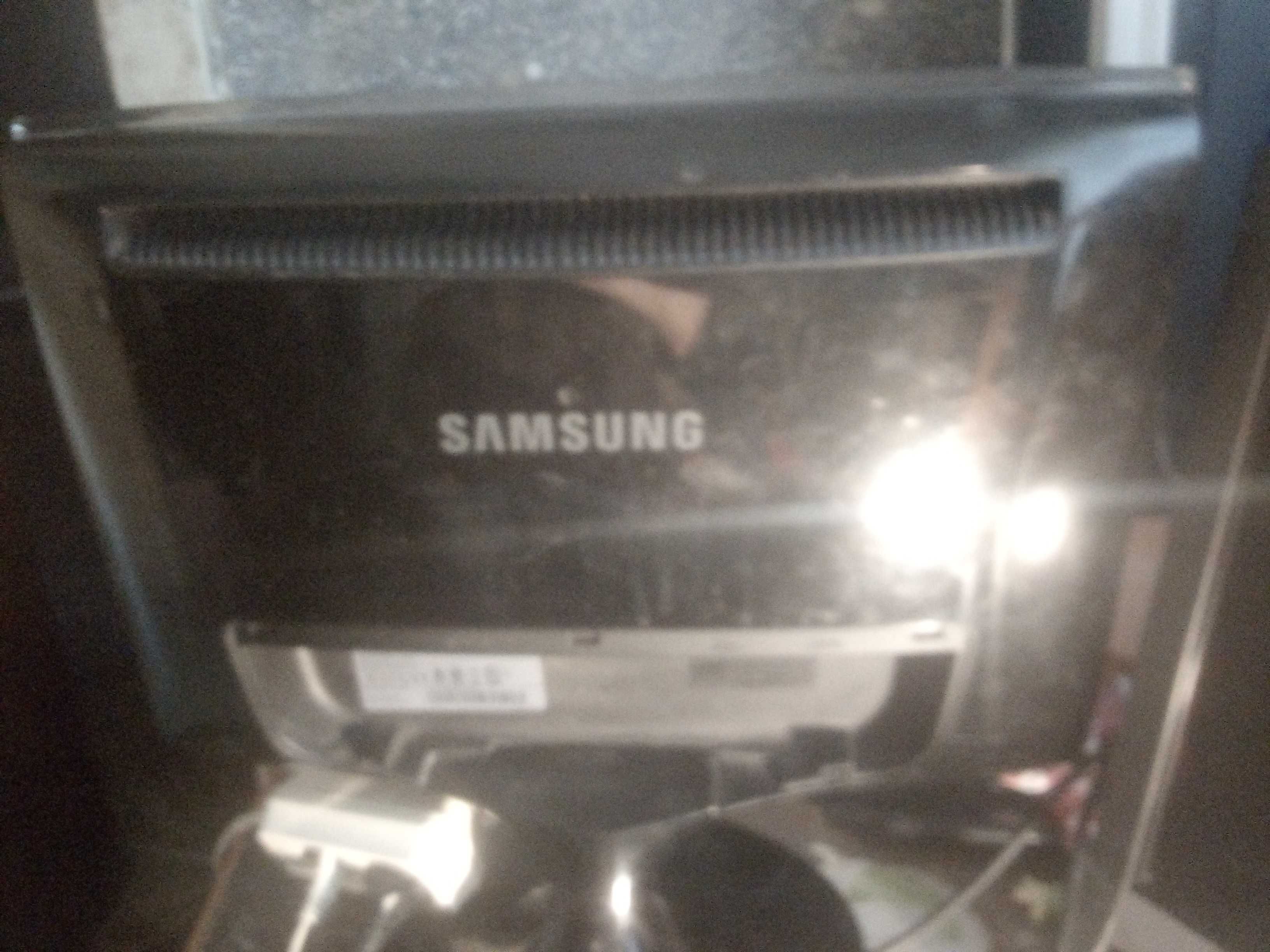 монітор Samsung 19" T190 (LS19TWHSUV/EN) б. у