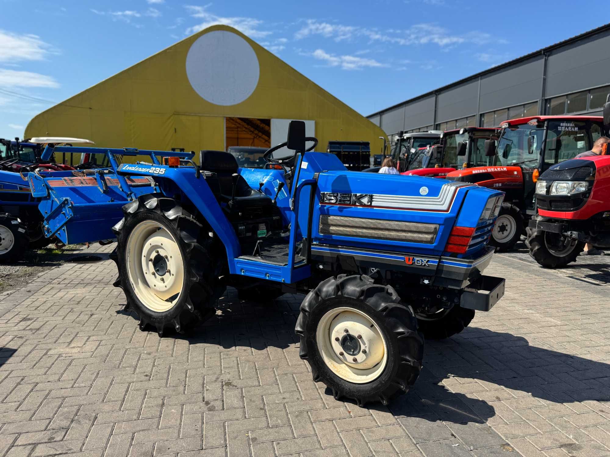 Японський мінітрактор ISEKI 235 + фреза