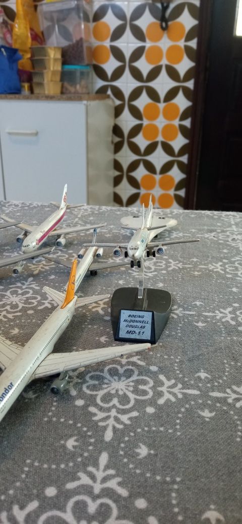 Aviões miniatura