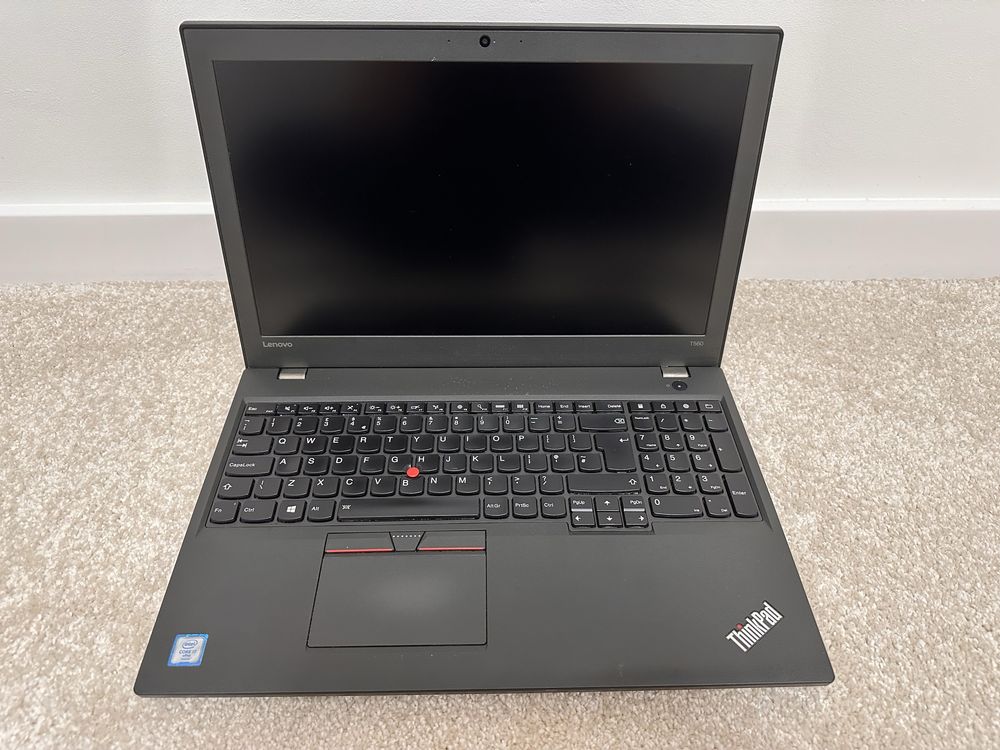 Lenovo ThinkPad T560 + stacja dokująca + ładowarka