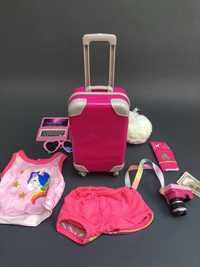 Игрушечный чемодан и аксессуары для куклы