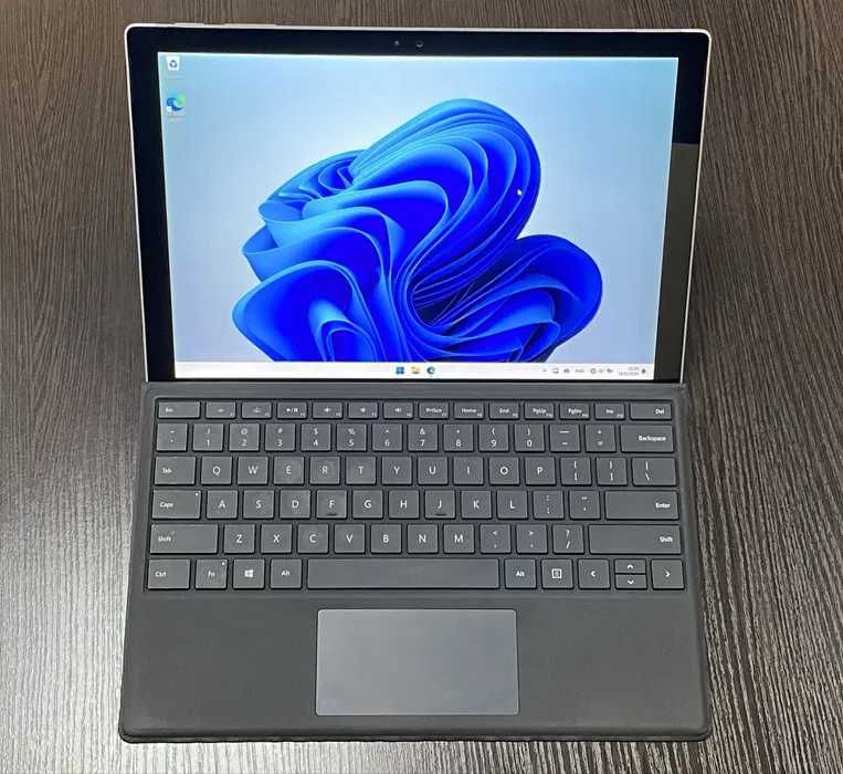 Microsoft Surface Pro 6 i7 8Gb 256GbSSD +Windows ліцензія активований