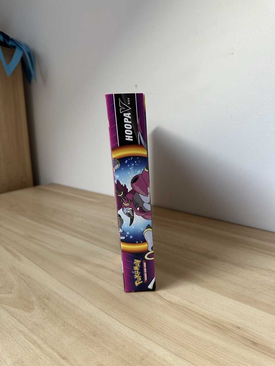 Pokémon TCG Hoopa V Box