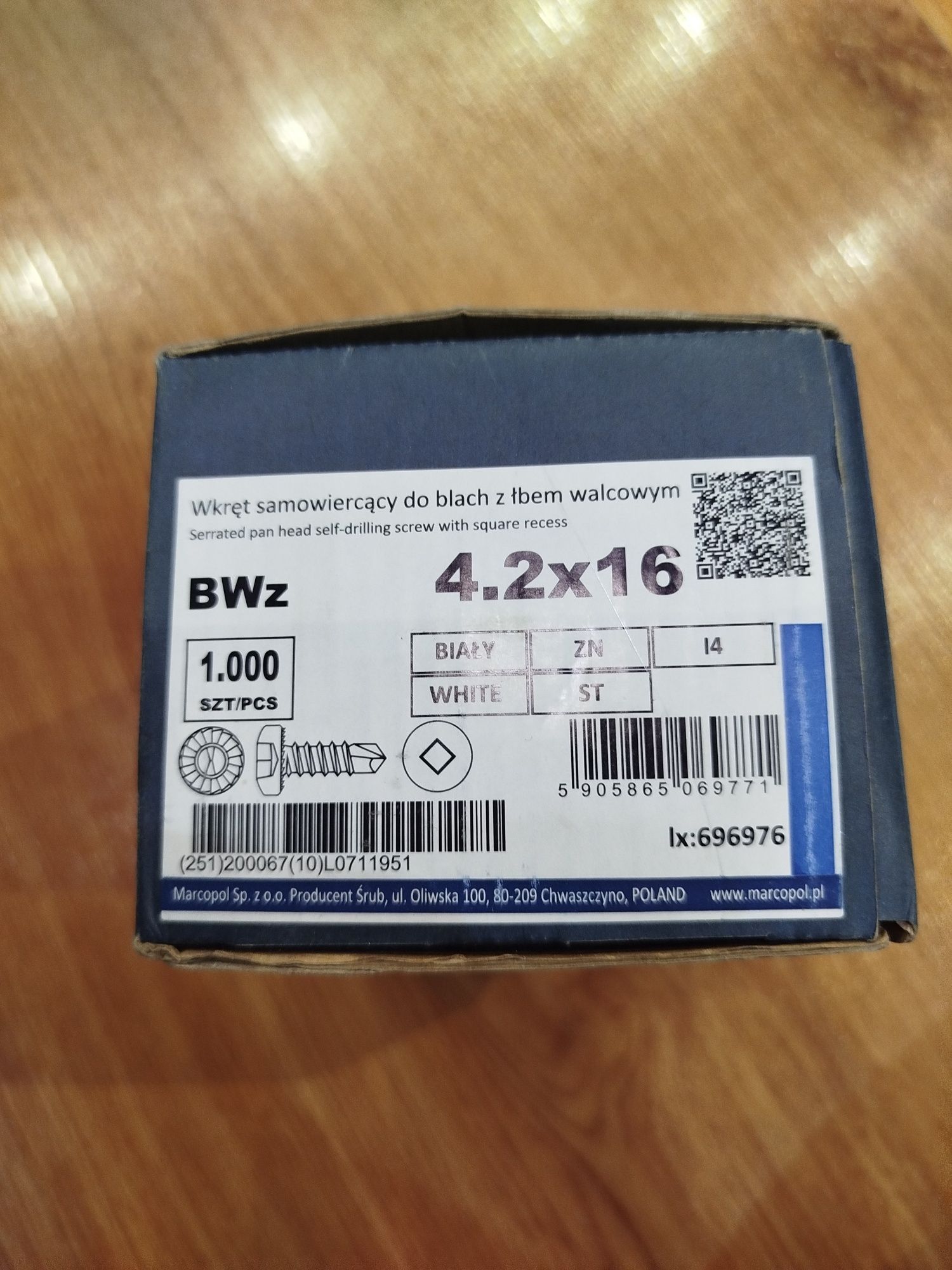 Wkręt samowiercący do blach z łbem walcowym 4.2×16 - pół opakowania