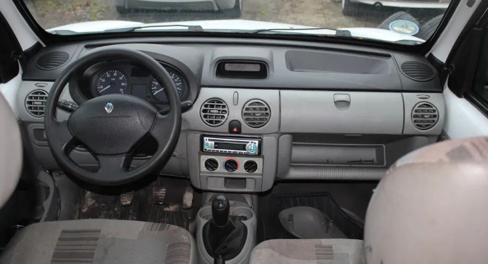 Разборка Renault Kangoo 1 1.5dci 2006 Запчасти Детали Форсунка Бампер